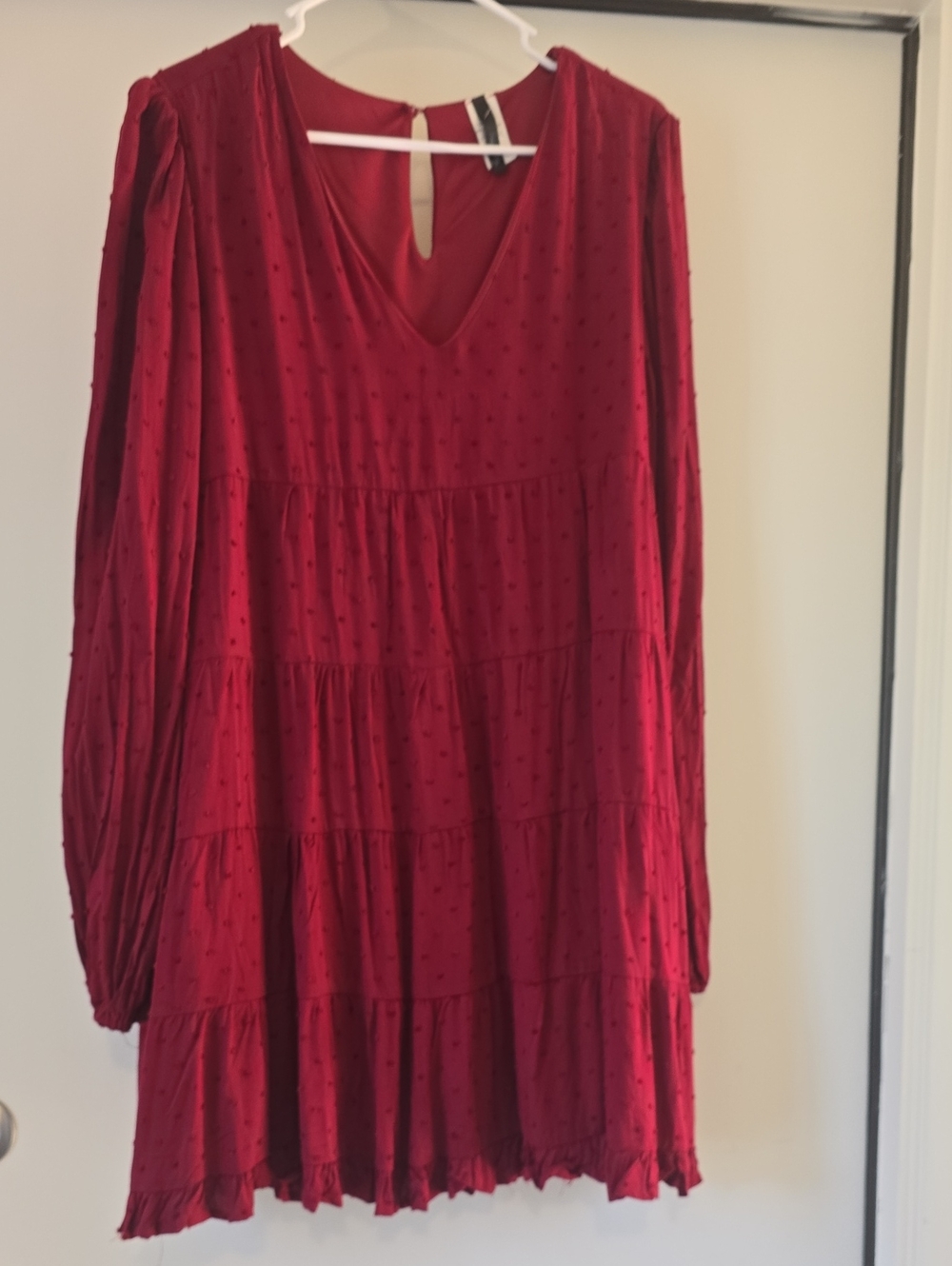 Women’s Burgandy V-Neck Tiered Long Sleeve Dress